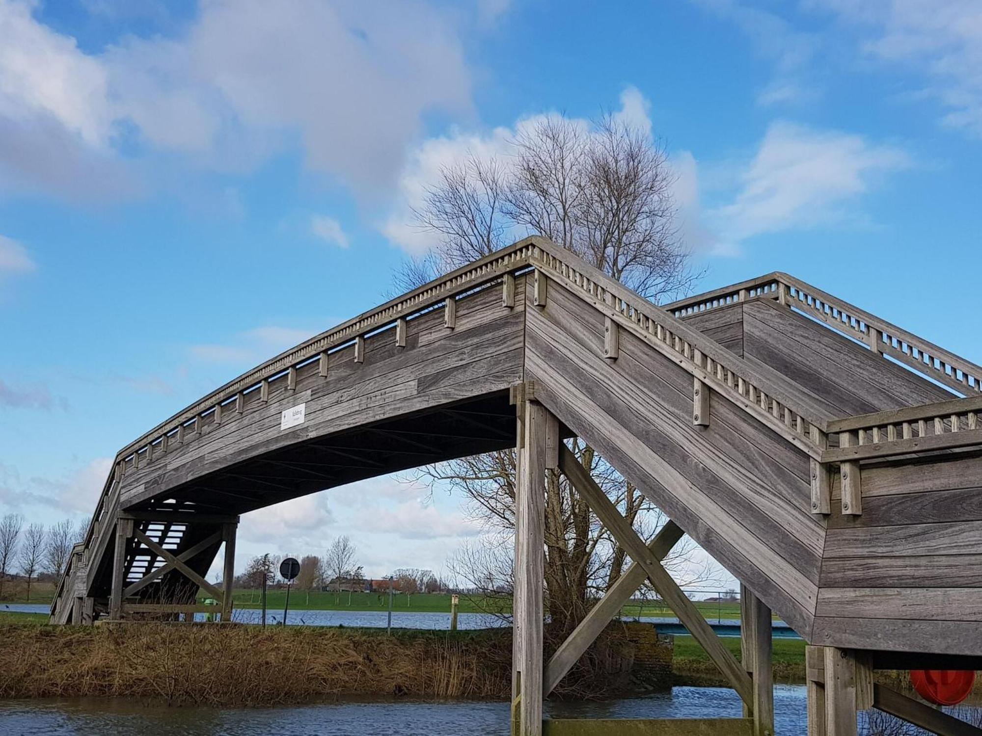 Spacious Holiday Home With Pond In Poperinge Roesbrugge-Haringe エクステリア 写真